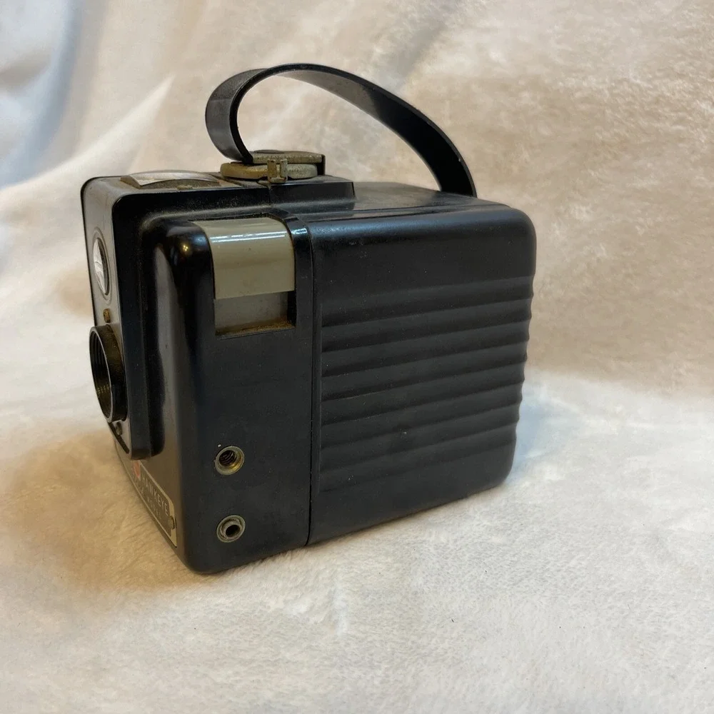 Vintage Kodak Brownie Hawkeye Flash Model Box Camera Black Bakelite 620 Film‎
